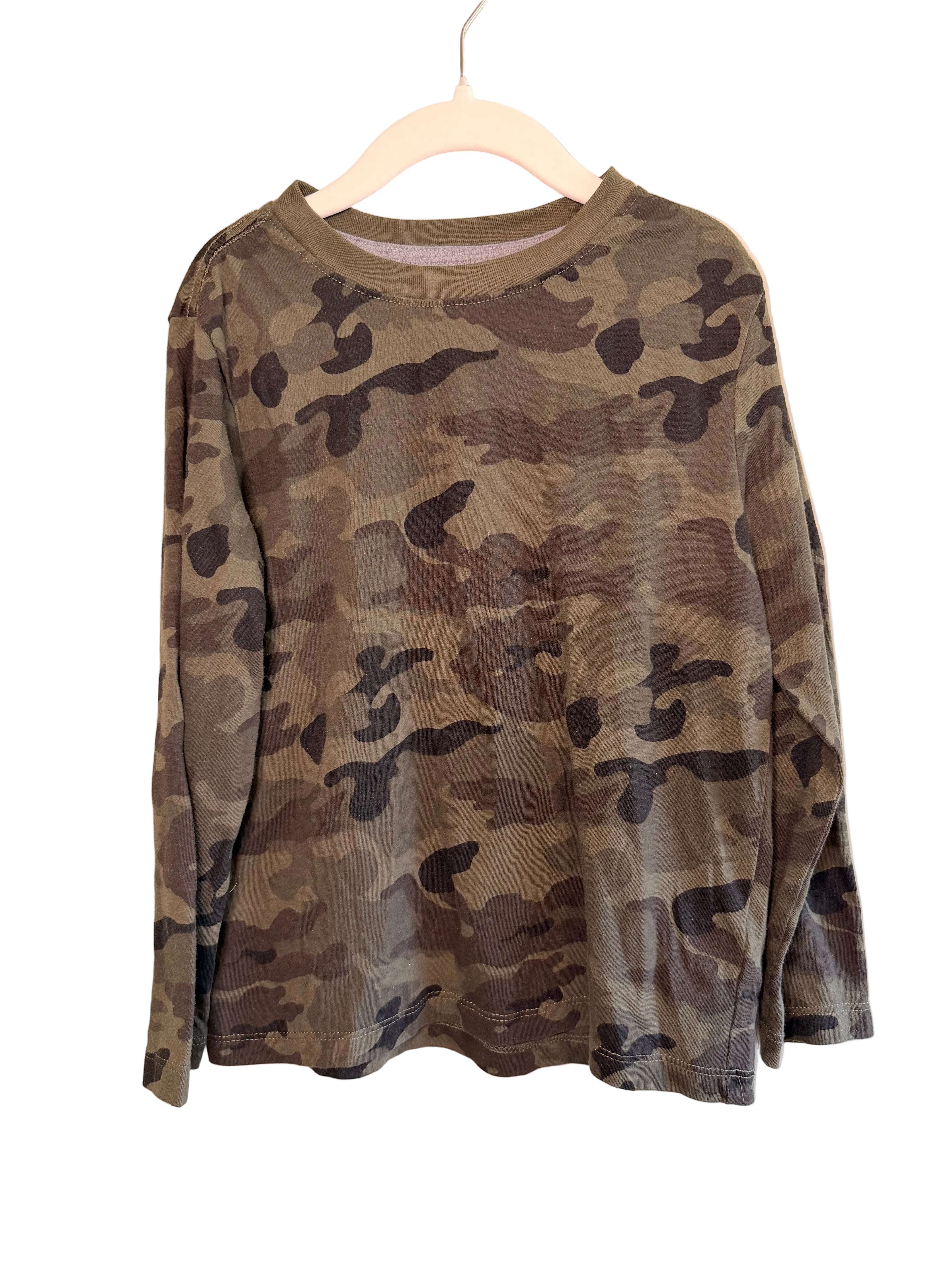 Old Navy – Camo Long Sleeve Tee – Size Small (6-7)