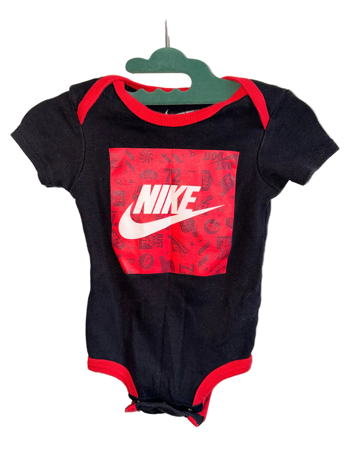 Nike Baby Bodysuit — 0–6M