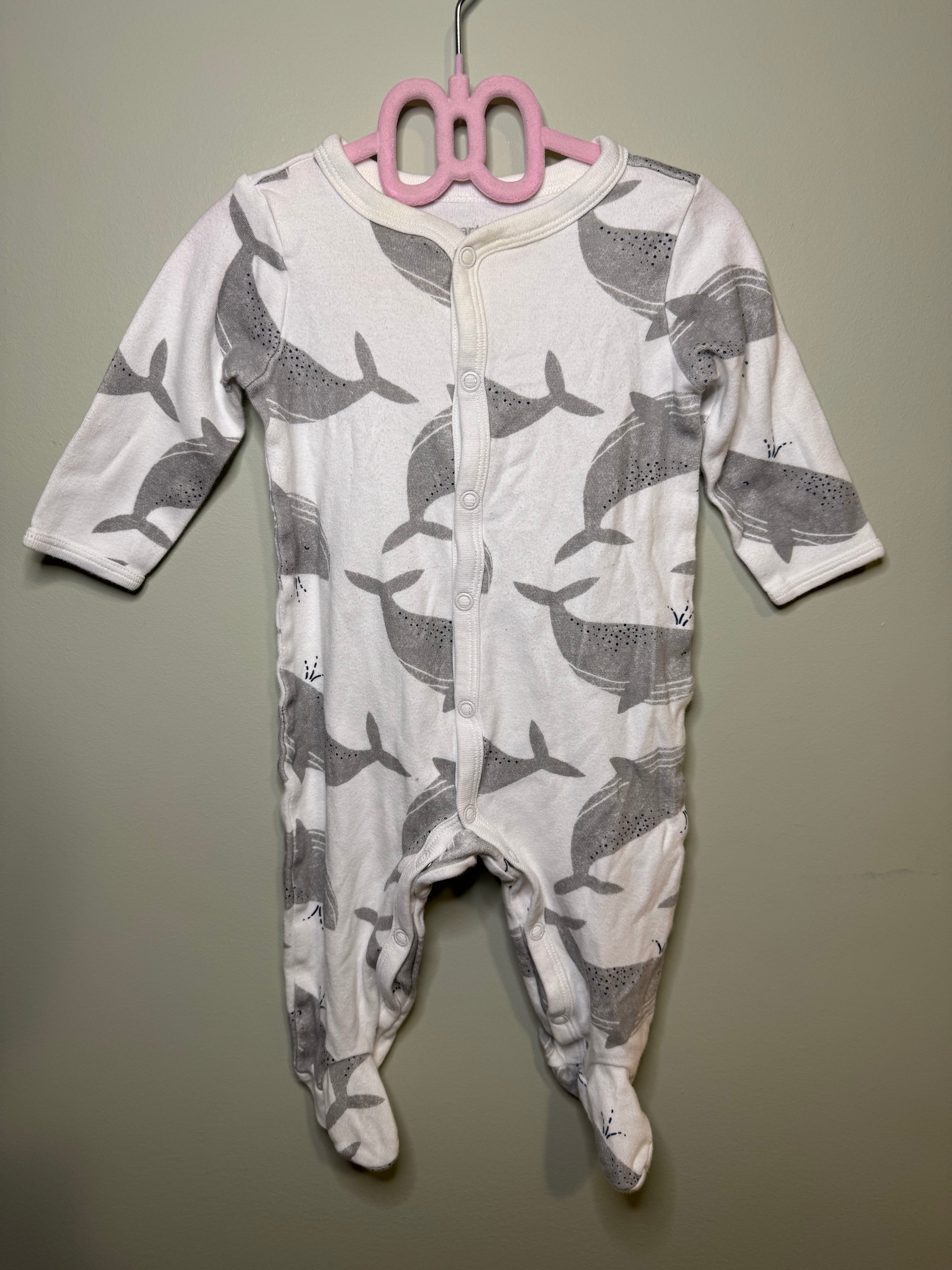 Carter’s – Footed Sleeper (Whale Print) – 6M