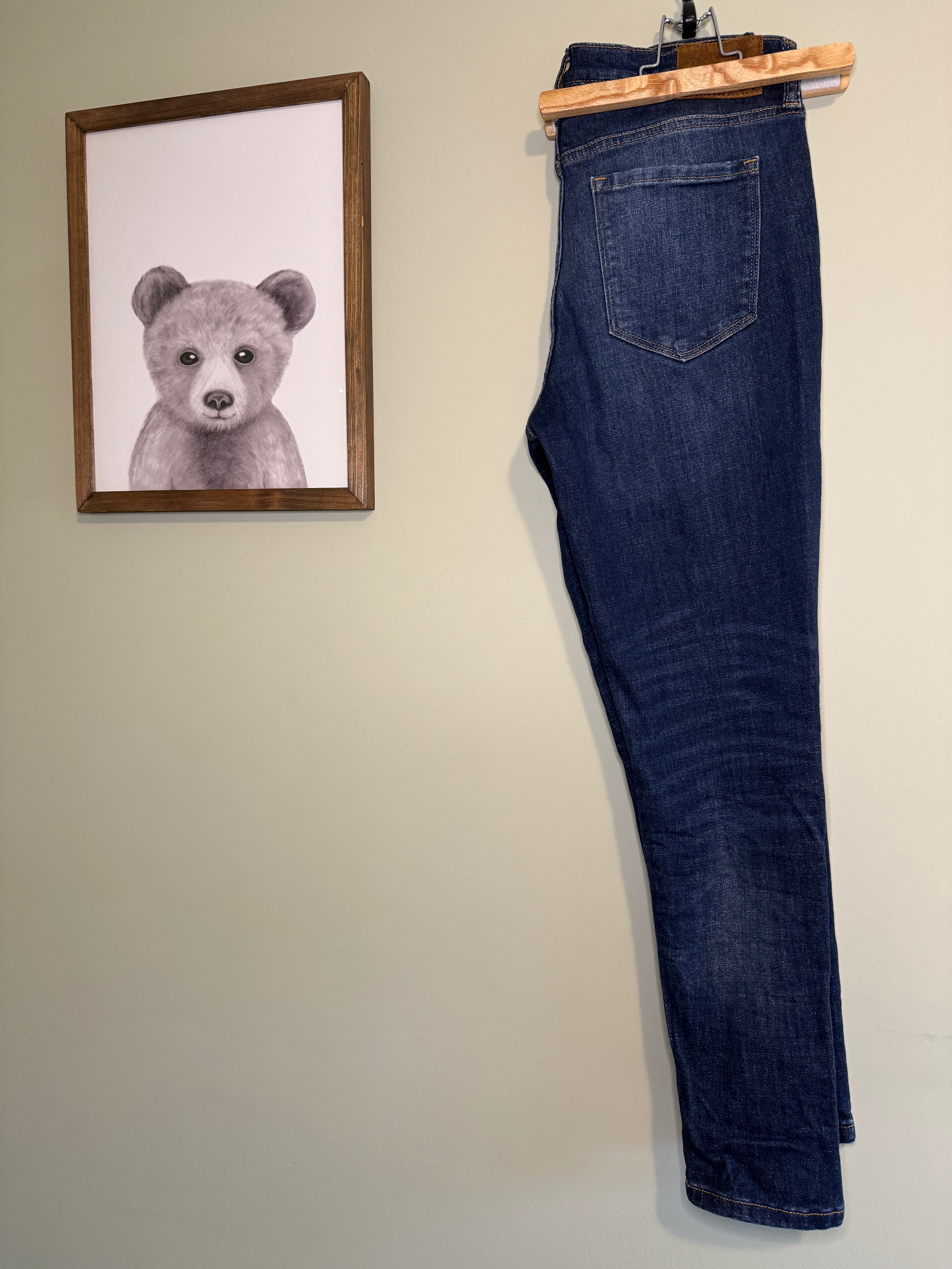 Banana Republic Women’s Skinny Jeans – Size 28