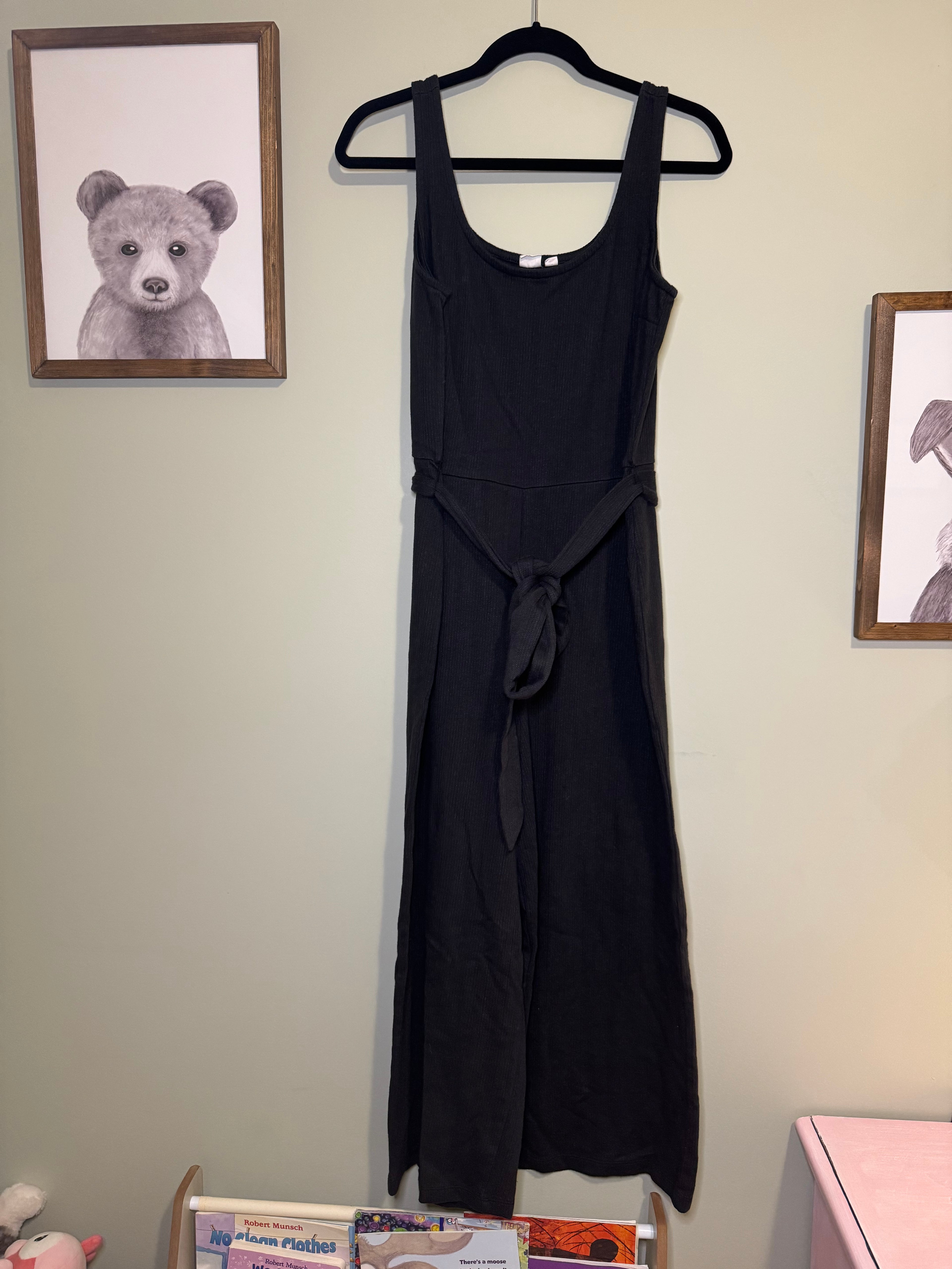GAP – Black Sleeveless Jumpsuit – Large