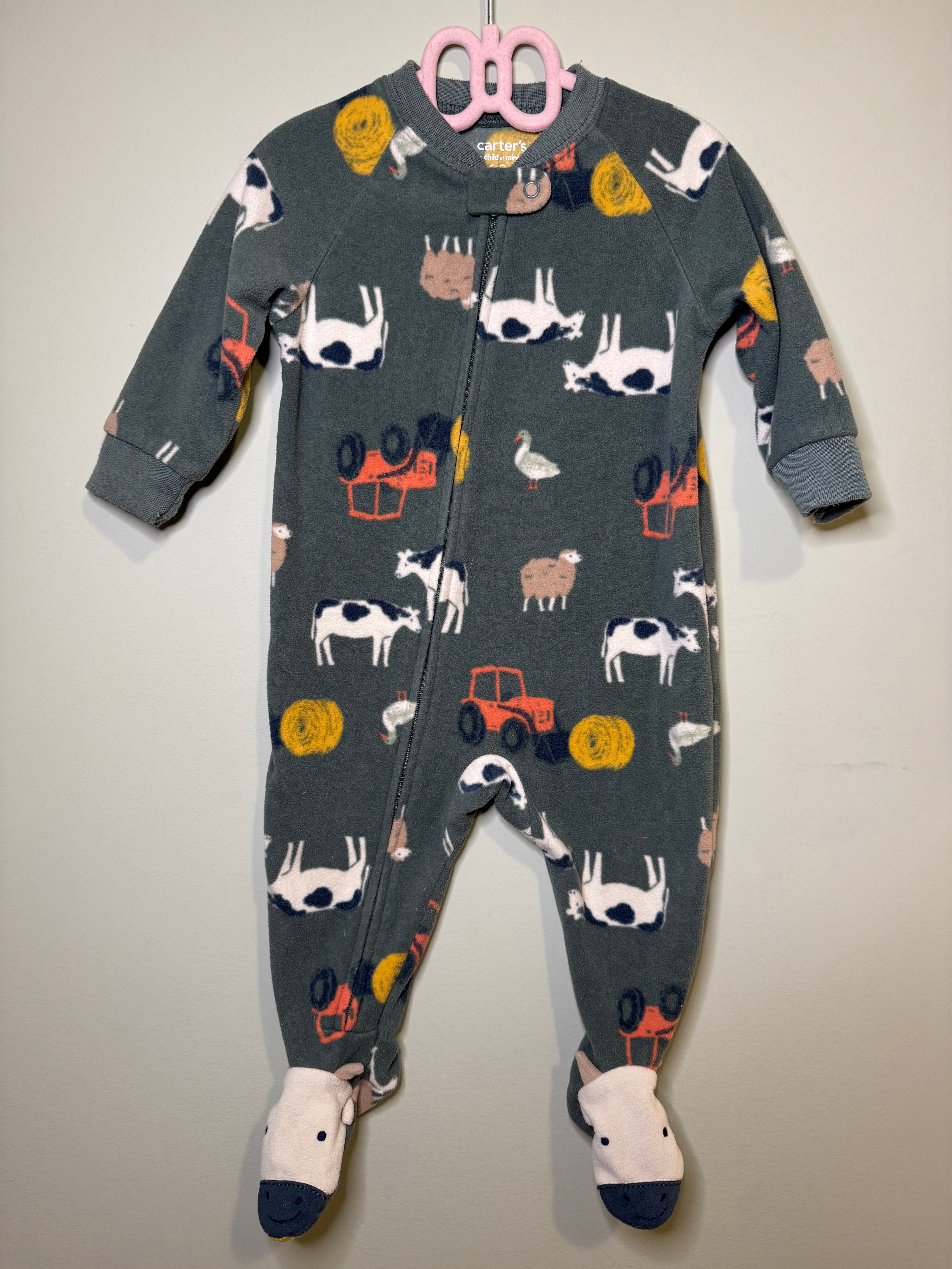 Carter’s – Fleece Footed Sleeper (Farm Print) – 6–9M
