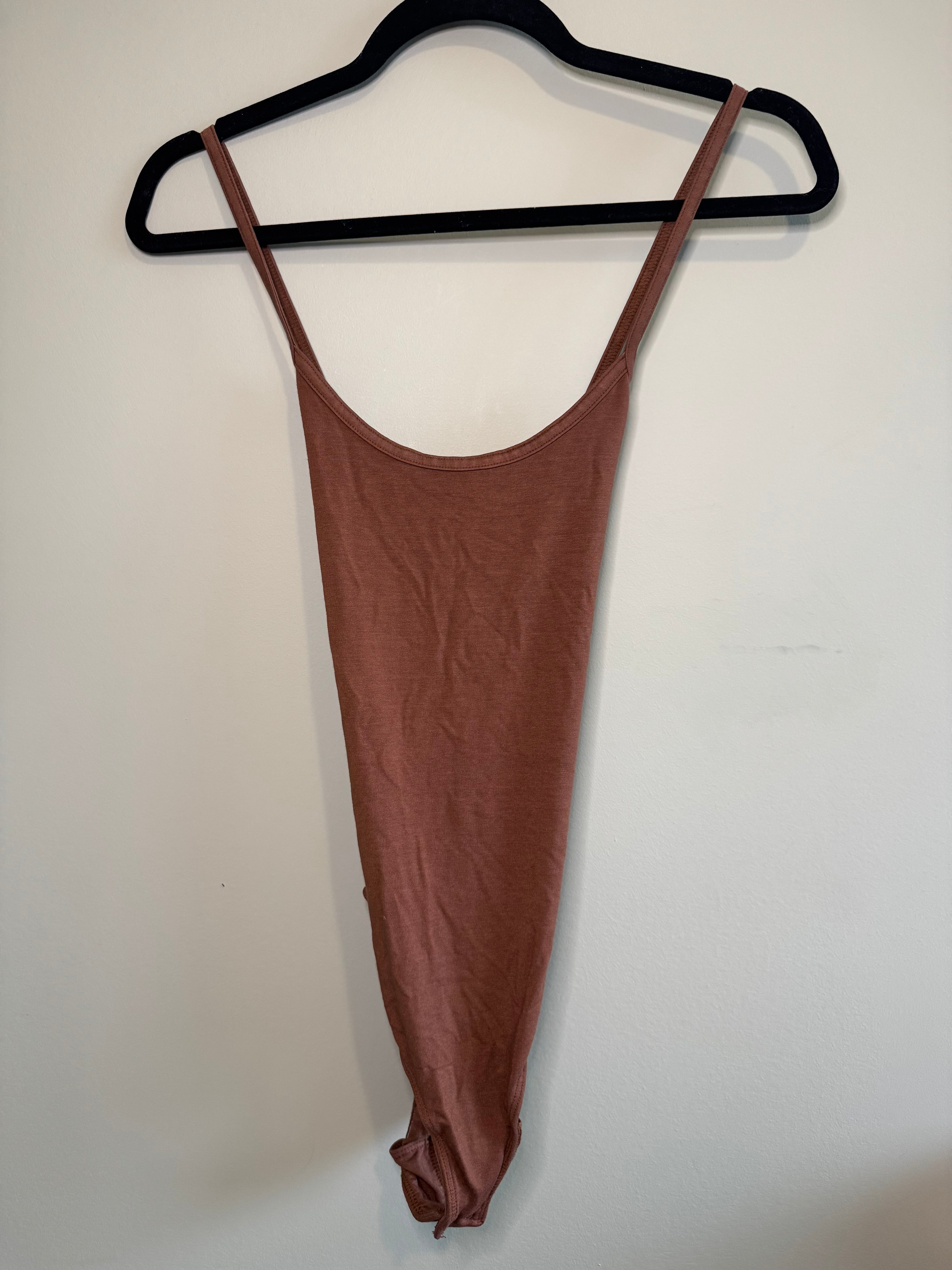 AGOLDE – Open Back Scoop Bodysuit – M